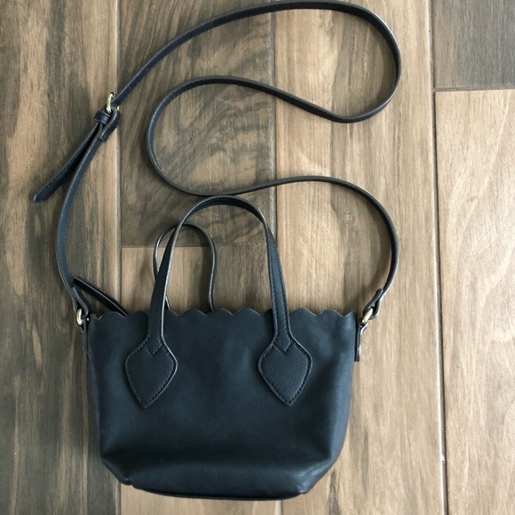 Liz Claiborne | Bags | Liz Claiborne Faux Leather Crossbody Purse ...